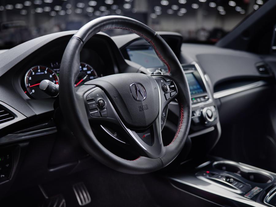 Панель приборов Acura MDX PMC Edition (YD3) 2019 года  (фото 13 из 16)